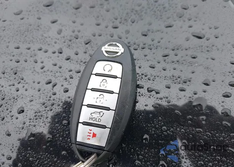 2014 Nissan Pathfinder Sl z USA, uszkodzony, nr VIN 5N1AR2MM0EC714540